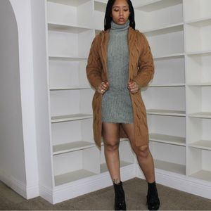 ❄️Not Your Grandmas Cardigan Beige Colored Plaided Sweater